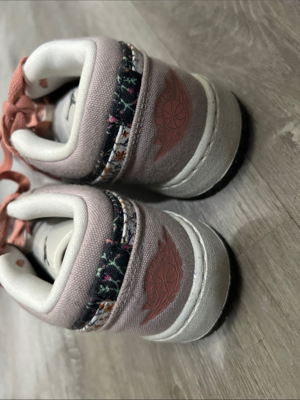 Jordan, Kids Pink Floral Sneakers, size 6 - Picture 3 of 6
